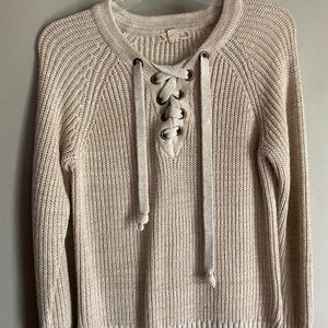 Comfortable tie up sweater!